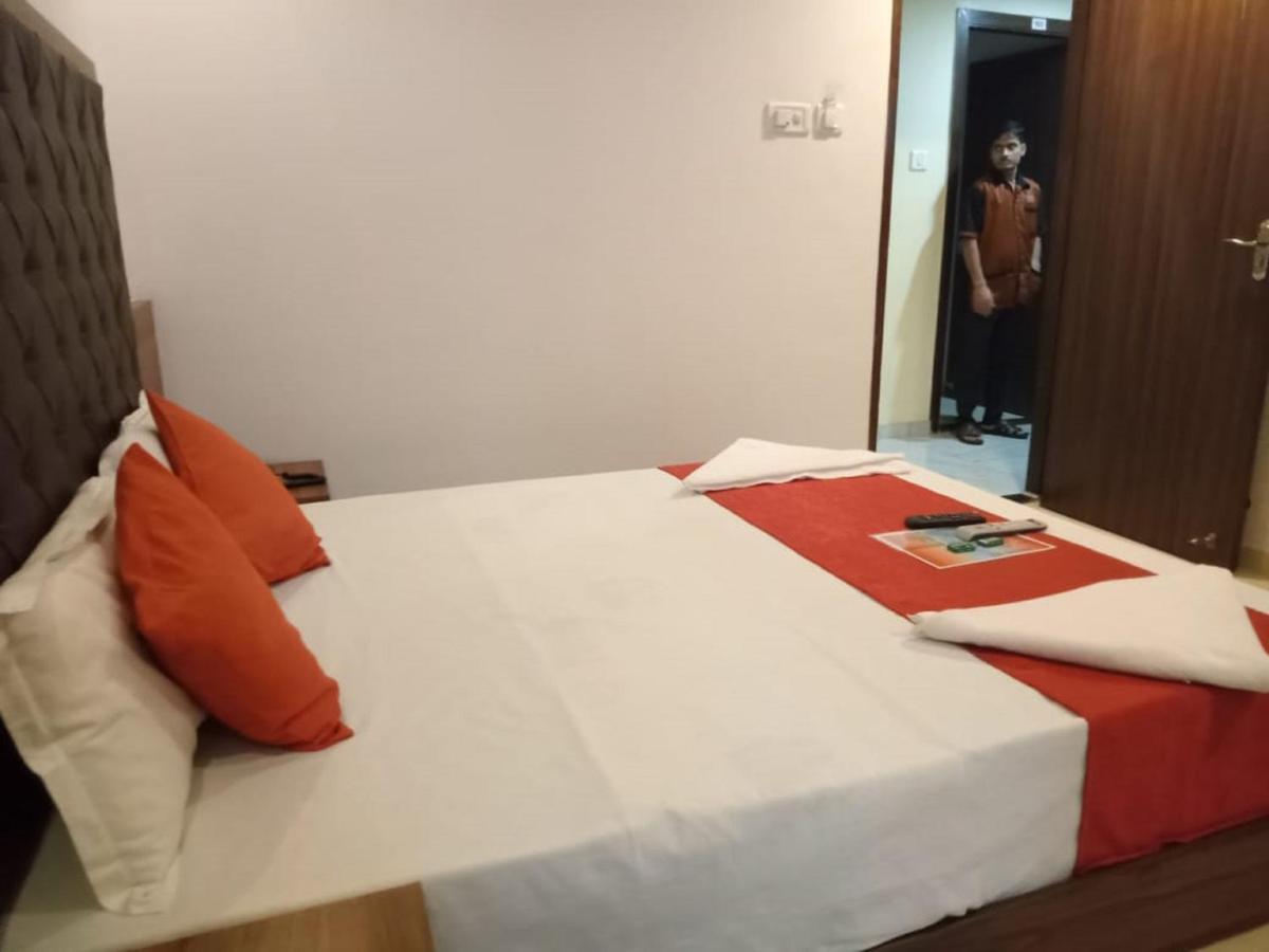 Hotel Sai Deep Lodging By Wb Inn Navi Mumbai Exterior foto
