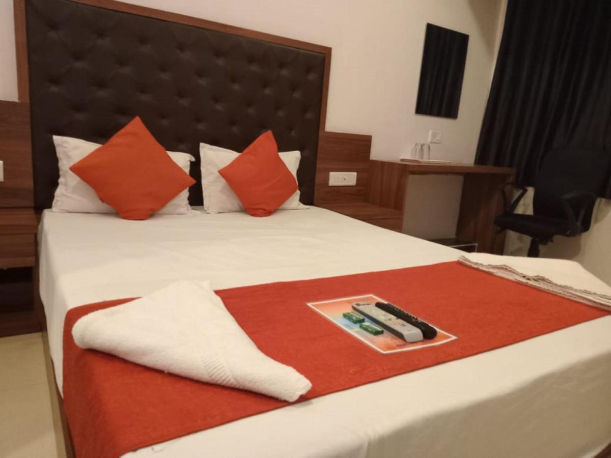 Hotel Sai Deep Lodging By Wb Inn Navi Mumbai Exterior foto